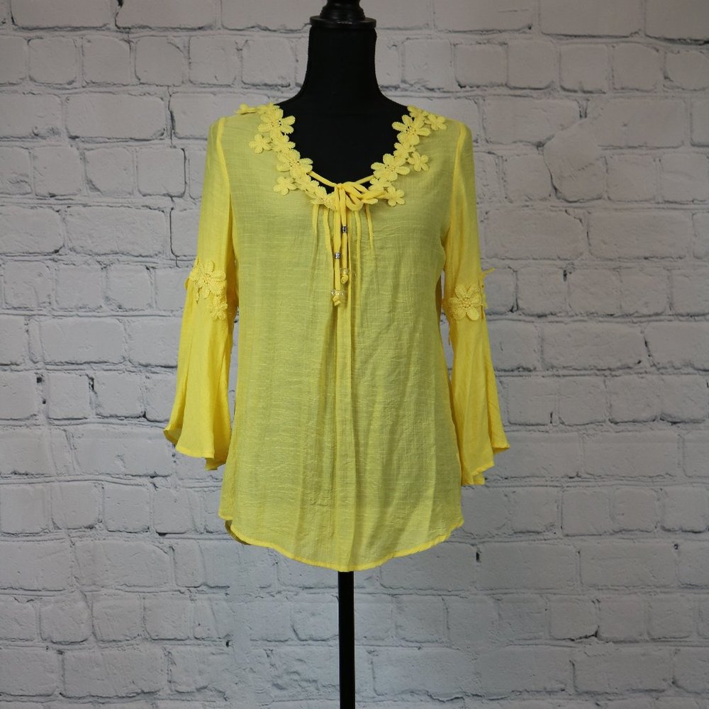 Lightweight Top w/ floral accents